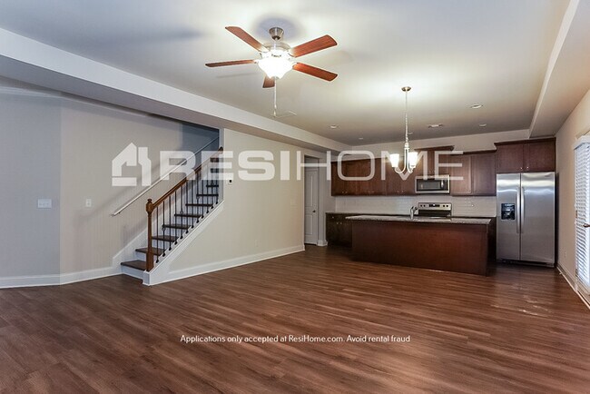 Foto del edificio - NEW HOME FOR RENT!!!