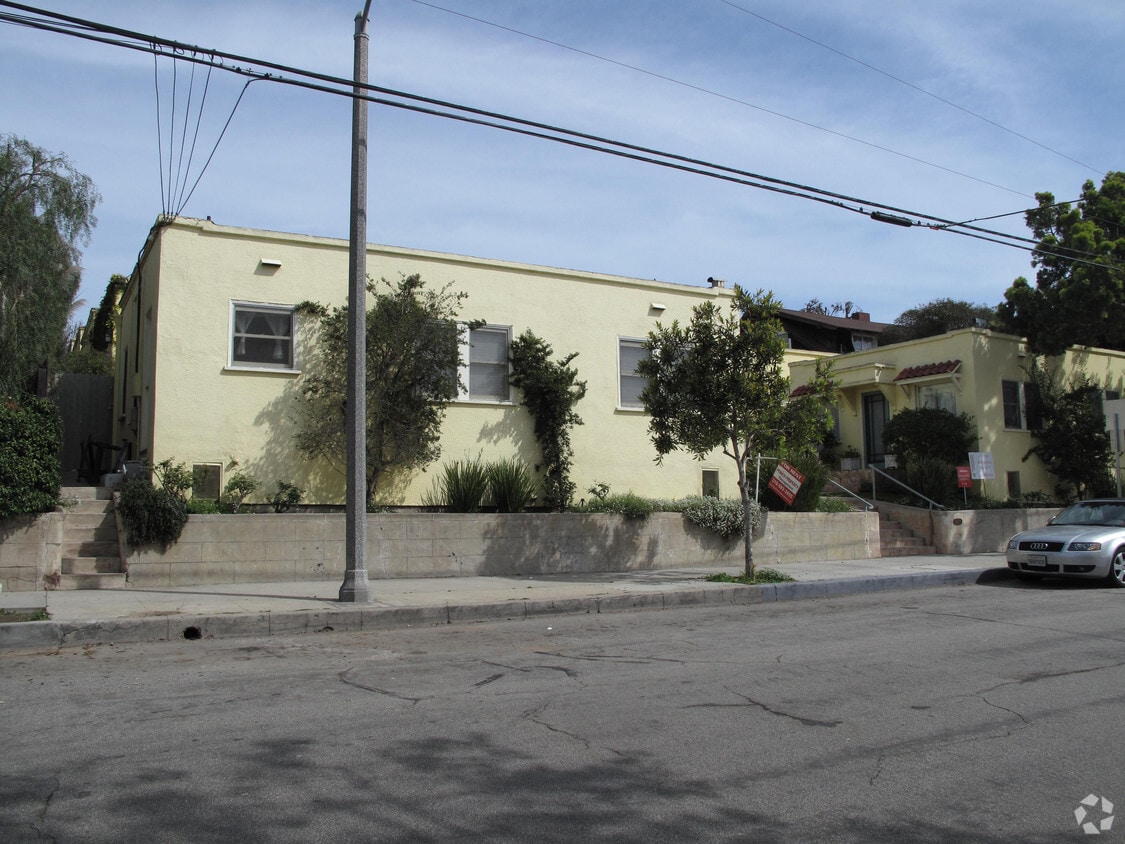 Building Photo - 2411 3rd St