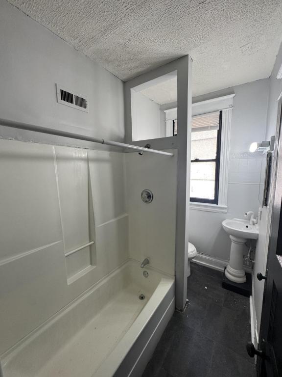 Foto del edificio - 172 Kinsey Ave