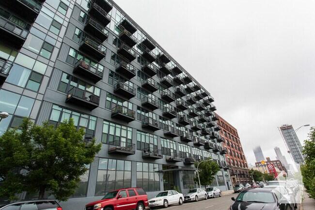 Building Photo - 1234 W Van Buren St