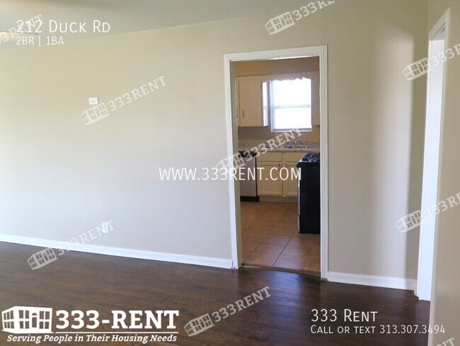 Building Photo - This newly renovated ranch-style home is w...