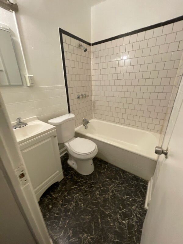 9 Washburn Ave Unit 2nd FL, Baltimore, MD 21225 Apartment for Rent in