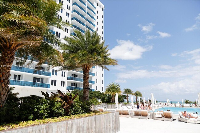 Foto del edificio - 2301 Collins Ave