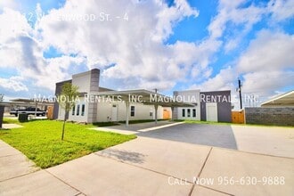 Building Photo - 3112 W Kenwood St