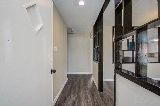 Foto del edificio - 7718 Jutland Rd