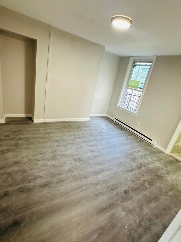 Foto principal - 779 Montgomery St