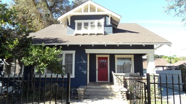 Foto del edificio - Charming craftsman home located in the hig...