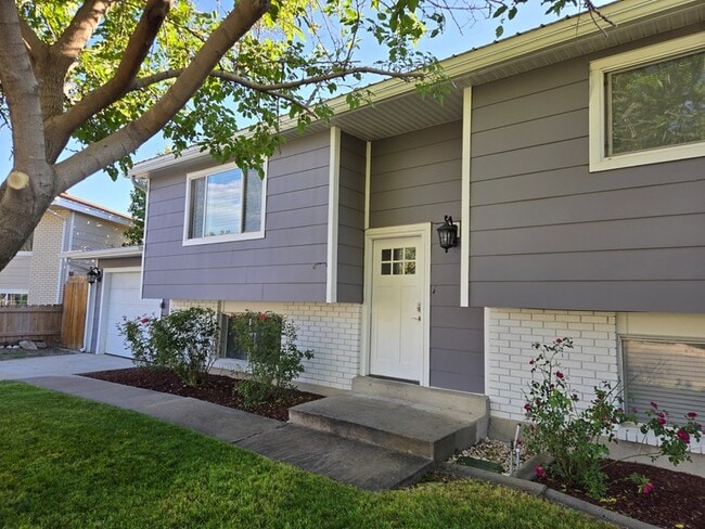 Building Photo - 3906 Boothill Cir