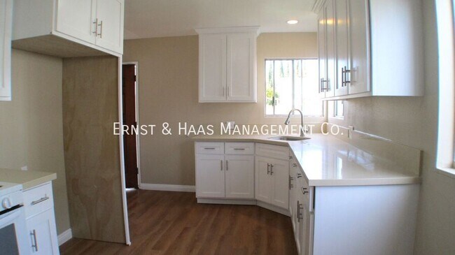 Foto del edificio - 3875 Cherry Ave