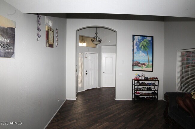Foto del edificio - 38103 N Bonnie Ln
