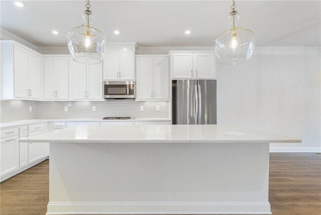 Foto del edificio - 1387 Live Oak Ln