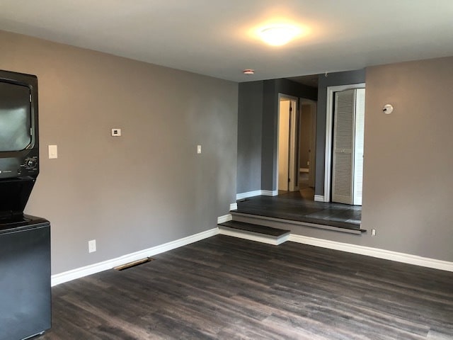 Building Photo - 340 Innisfil St