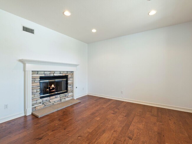 Foto del edificio - 5250 Coleridge Ct