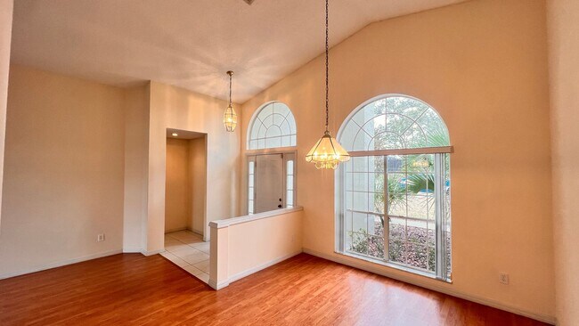 Foto del edificio - Lovely, 3 Bedroom, 2 Bathroom Home in Oviedo!!!
