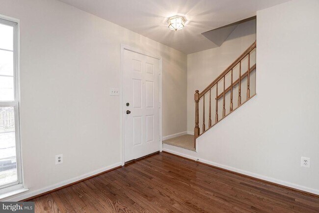 Foto del edificio - 22037 Manning Square