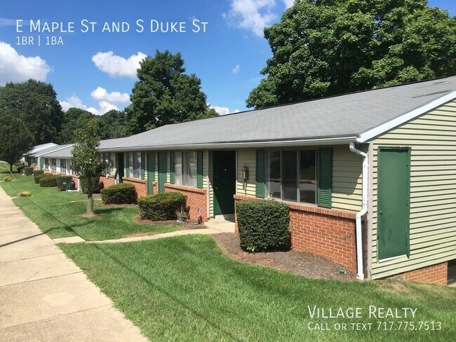 Building Photo - 461 E Maple St