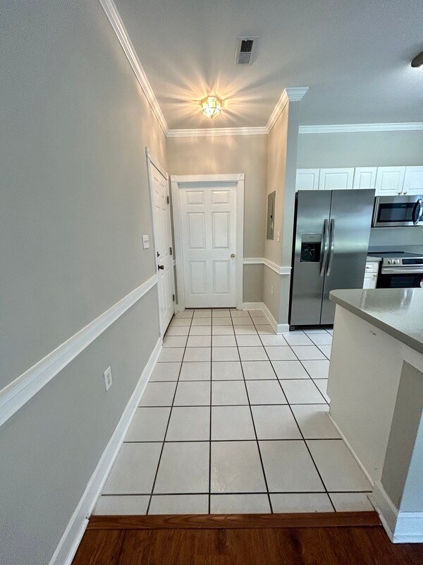 Foto del edificio - 9050 Meadow Vista Rd