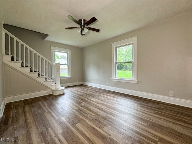 Foto del edificio - 2957 Greenfield Ave