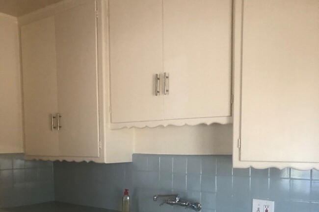 Foto del edificio - 2761 E Monroe St