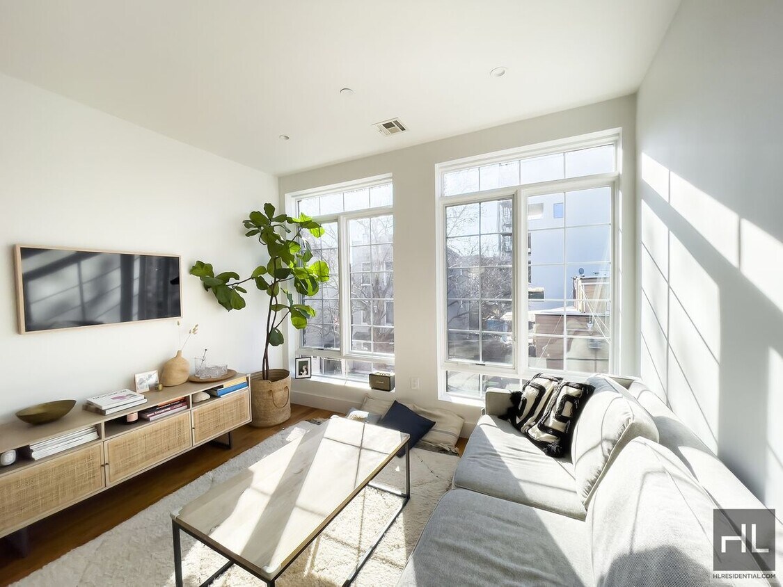Primary Photo - NEWLY RENOVATED | SHORT TERM / FURNISHED