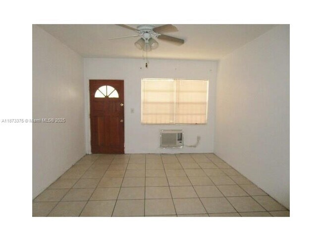 Foto del edificio - 7625 Harding Ave
