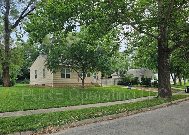 Building Photo - 7704 Webster St