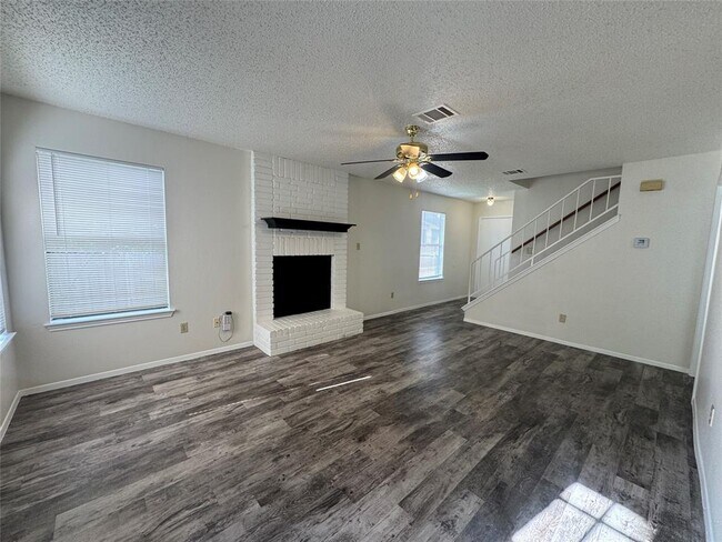 Foto del edificio - 3516 Rollingway Cove