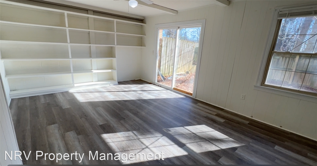 Building Photo - 4 br, 2.5 bath House - 103 Canterbury Court