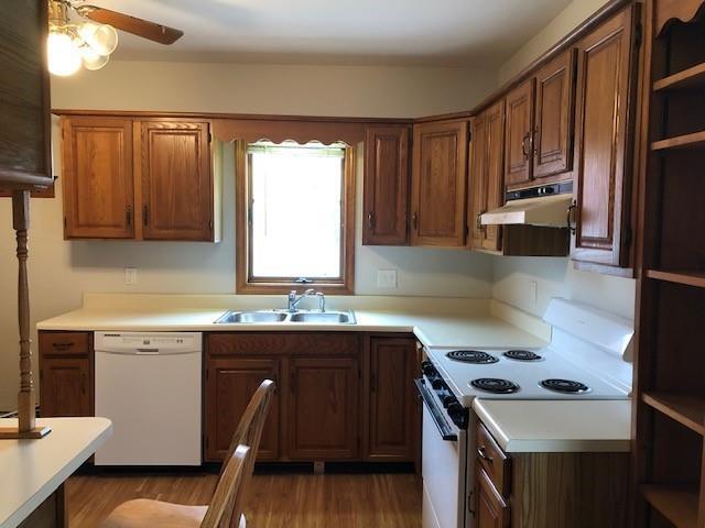 Primary Photo - 124 Wood St