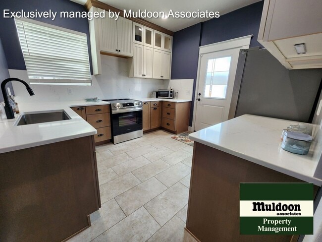 Building Photo - Remodeled Rancher Available now!