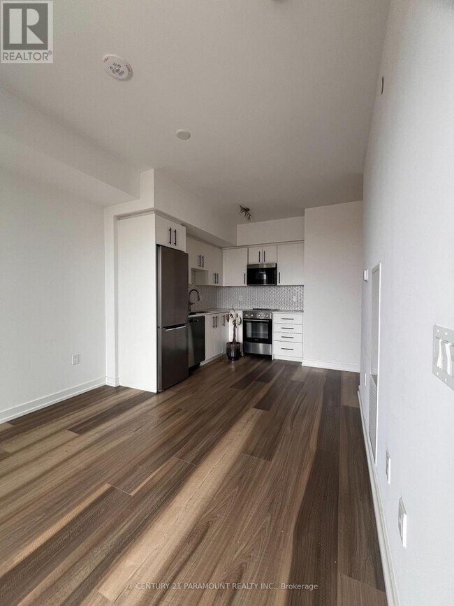 Photo du bâtiment - 5 Wellington St S