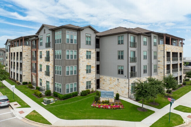 Building Photo - Cromwell at Plum Creek