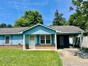 Building Photo - 236 Hennon Dr NW