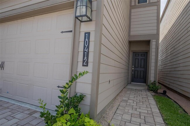 Building Photo - 10412 Marston Vineyard Dr