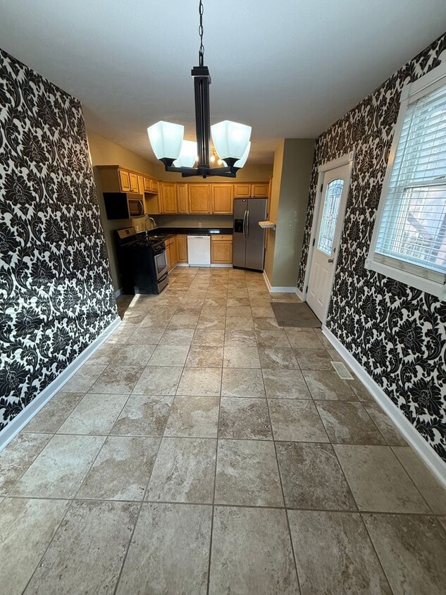 Photo - 711 W Maxwell Street