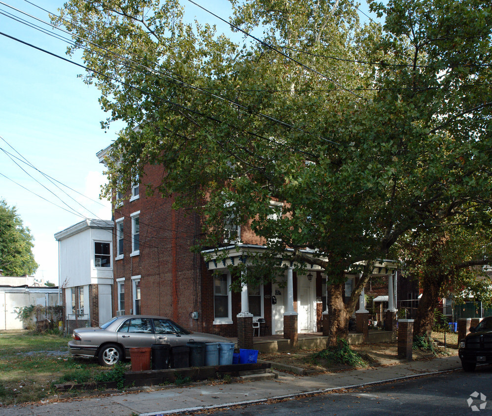 Primary Photo - 1827-1829 Kinsey St