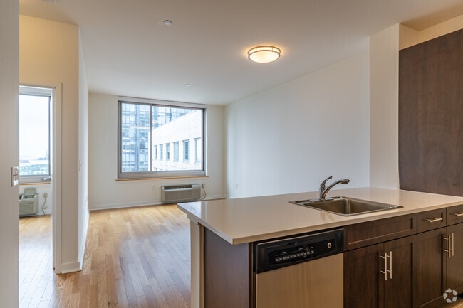 1HAB, 1BA - 650 ft² - 18 Park