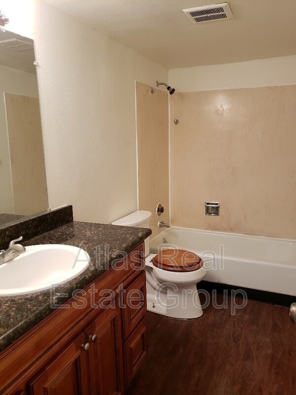 Foto del edificio - 3617 E Uintah St