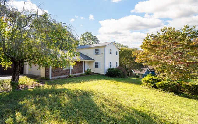 Building Photo - 2422 Haven Cove Ln
