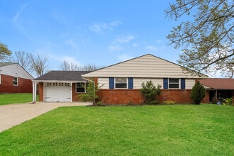 Building Photo - 1018 Ledro St
