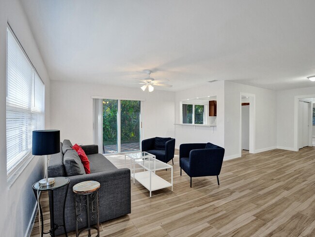 Foto del edificio - 6581 NE 7th Ave