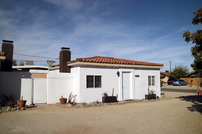 Building Photo - 6432 Smoketree Ave
