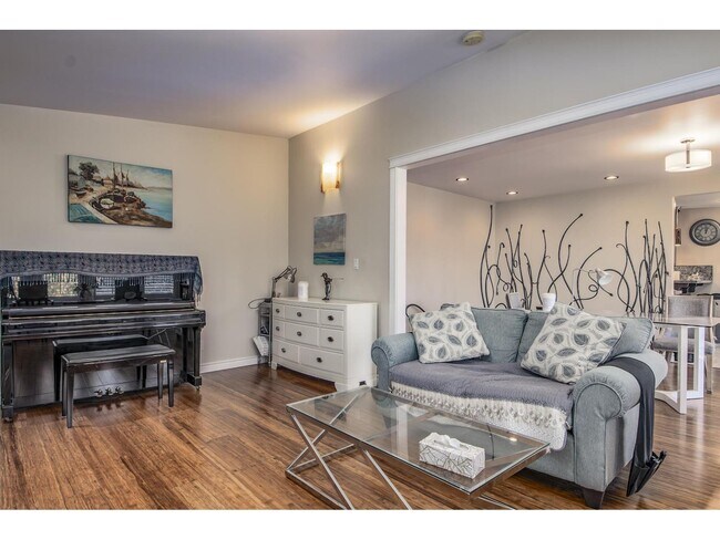 Photo du bâtiment - 6454-6109 109 St