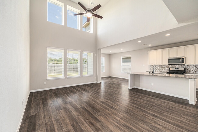 Building Photo - 7431 Merrylands Dr