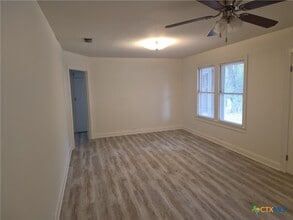 Building Photo - 1513 Ave B