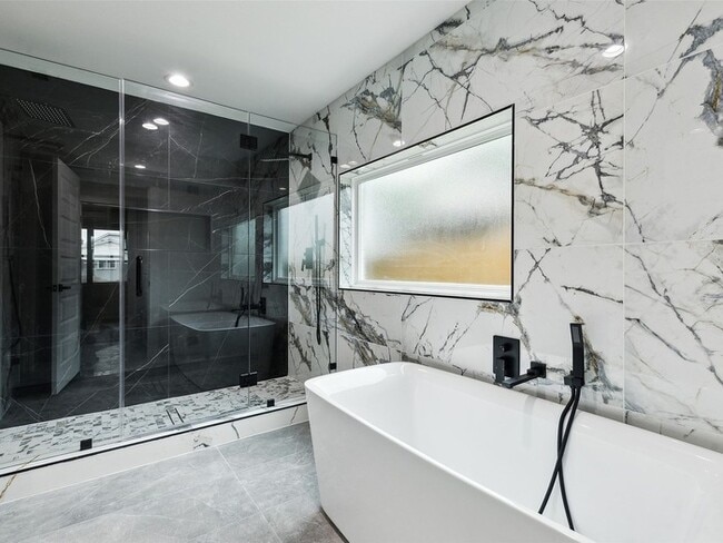 Building Photo - Fully Renovated 3BR Home with Designer Kitchen & Spacious Yard in Richardson