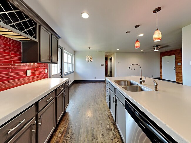 Foto del edificio - 2307 Cardinal Ln