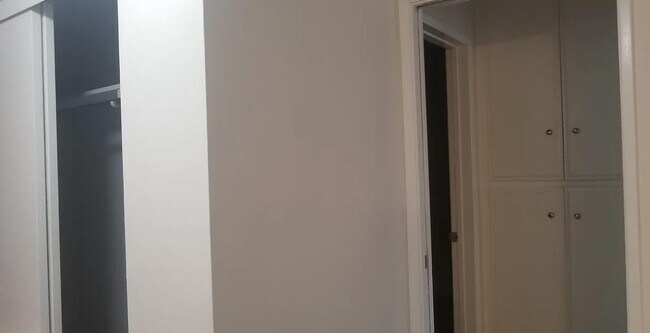 Foto del edificio - 6225 Canterbury Dr