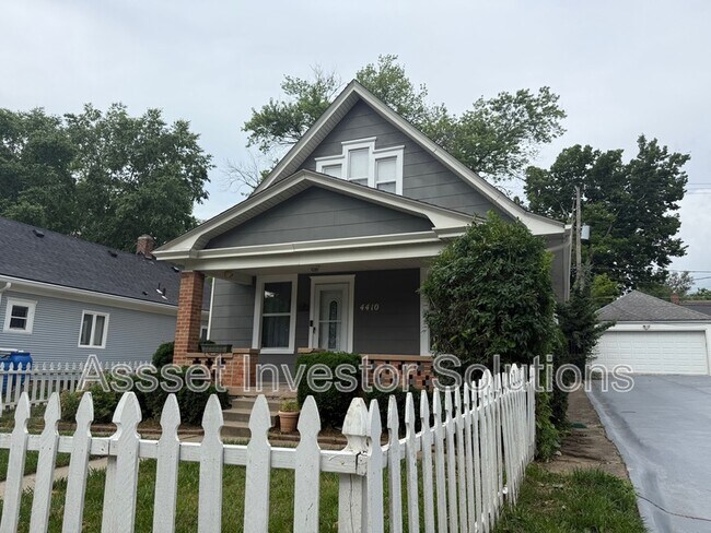 Foto del edificio - 4410 Fairmount Ave