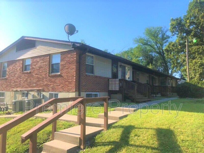 6305 Ravena Rd Unit 4, Pleasant Valley, MO 64068 Condo for Rent in